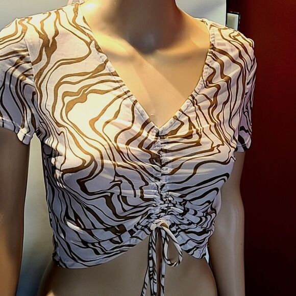 Mixed Threads Light Pink Swirl Runch Croptop - Picture 1 of 8